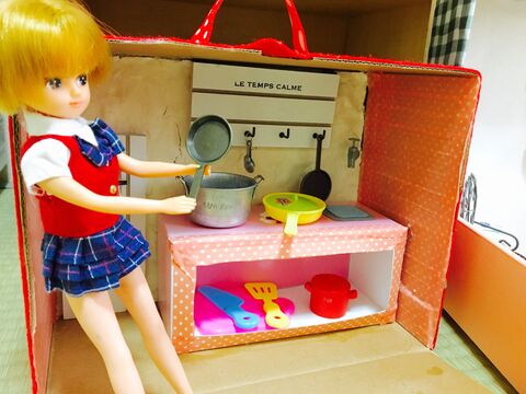 収納もバッチリ 空き箱で手作りリカちゃんハウス 暮らしニスタ