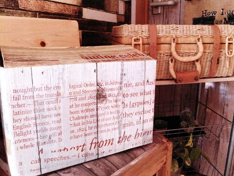 余ったリメイクシートの消費にも 段ボール箱に貼るだけ 一時置き収納diy 暮らしニスタ 余ったリメイクシートの消費にも 段ボール箱に貼るだけ 一時置き収納diy 暮らしニスタ