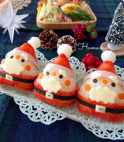 キャラ弁 クリスマスに かわいい三角サンタおにぎり 暮らしニスタ