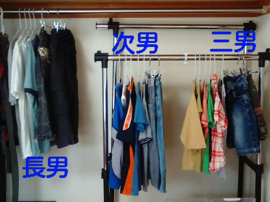 服の収納テク55選 クローゼットも押し入れもすっきり 暮らしニスタ 服の収納テク55選 クローゼットも押し入れもすっきり 暮らしニスタ