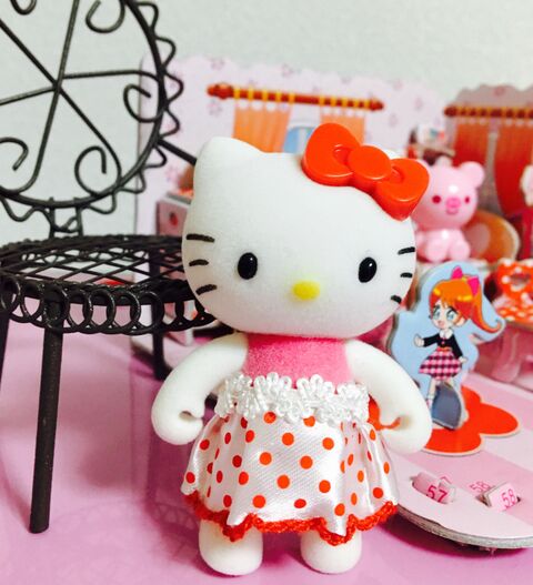 色んなお人形に応用可 100均着せ替えキティの服を手作り 暮らしニスタ
