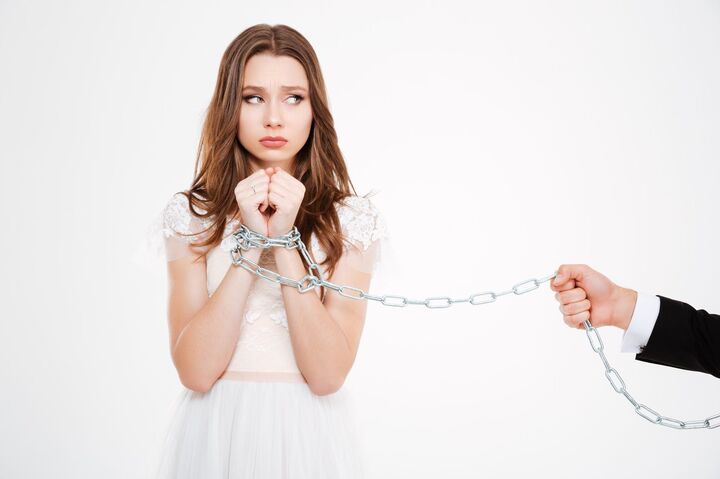 服装&髪型の「マイルール強要男」にカツ!女性たちの告発集