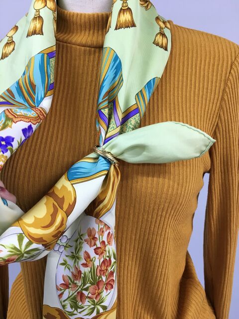 地味にスゴイ スカーフリングの基本の使い方 暮らしニスタ 地味にスゴイ スカーフリングの基本の使い方 暮らしニスタ