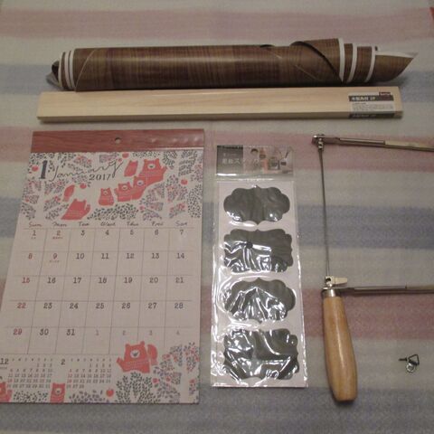 100均カレンダーがお値段以上に かわいいカレンダーの飾り方 暮らしニスタ 100均カレンダーがお値段以上に かわいいカレンダーの飾り方 暮らしニスタ