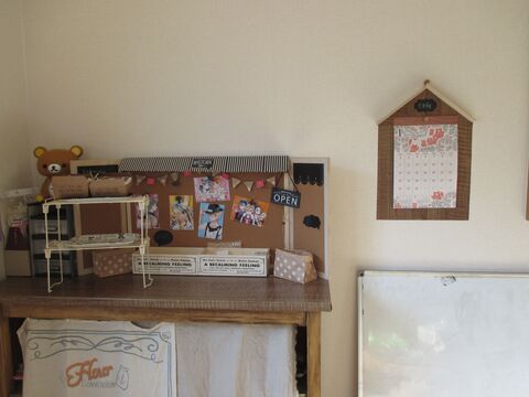 100均カレンダーがお値段以上に かわいいカレンダーの飾り方 暮らしニスタ 100均カレンダーがお値段以上に かわいいカレンダーの飾り方 暮らしニスタ