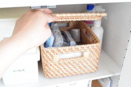 かご収納を暮らしの中に取り入れて 収納美人に 今すぐ片付く42選 暮らしニスタ