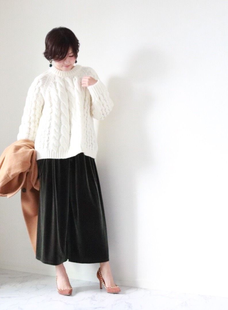 『大人のファッション講座』今年っぽいケーブル編みニットの着回し方