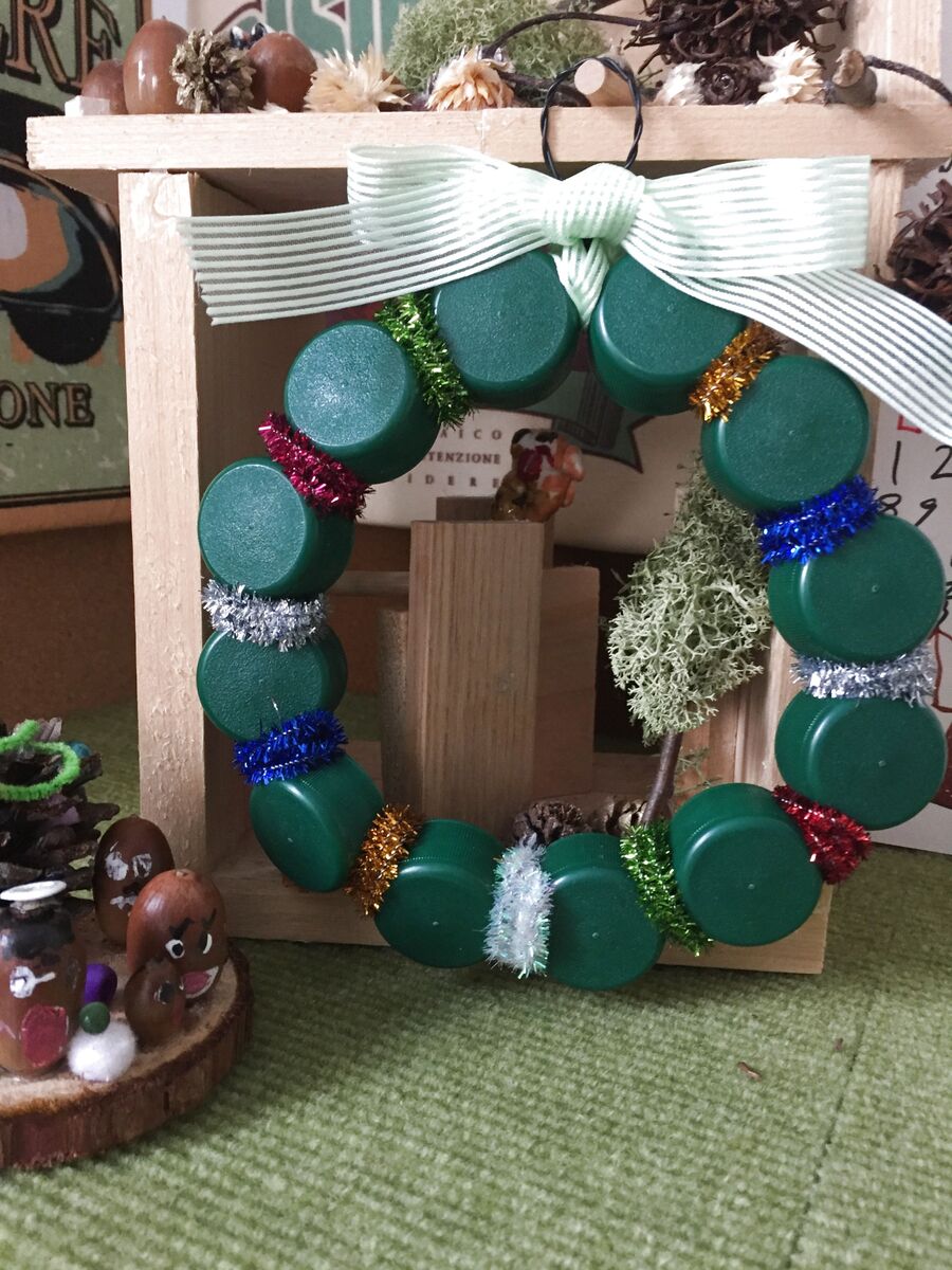 子供と工作 簡単カワイイ キャップ De クリスマスリース 暮らしニスタ