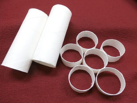 トイレットペーパーの芯と100均でハンドメイド ほっこり可愛いクリスマスツリー 暮らしニスタ