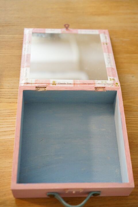 100均で 持ち運び自由な子供用ミニドレッサーdiy 暮らしニスタ