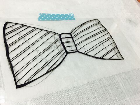 裁縫が苦手な方にオススメ プラ板で作る蝶ネクタイ 暮らしニスタ