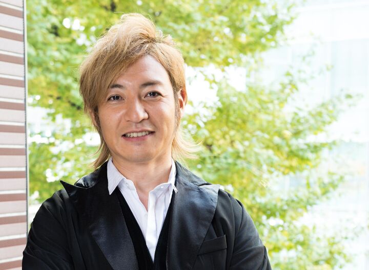 “5人のパパ”つるの剛士さんが語る育児のコツは「夫婦の会話」