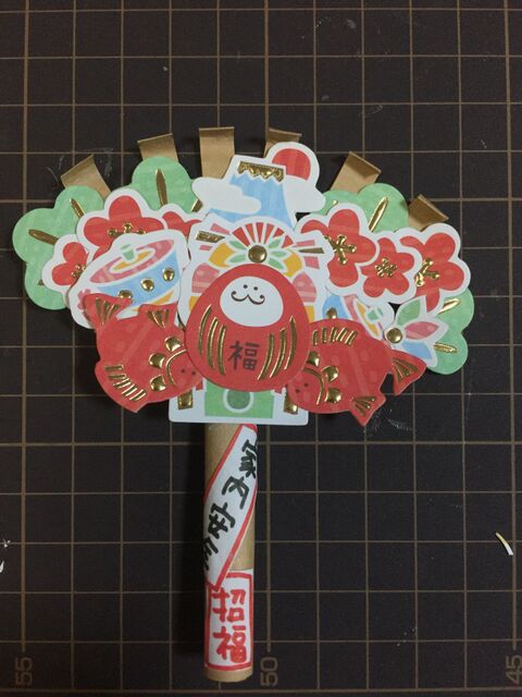 セリアのシールとポチ袋1枚で ミニチュア縁起熊手 簡単だけどちょっぴり豪華 暮らしニスタ セリアのシールとポチ袋1枚で ミニチュア縁起熊手 簡単だけどちょっぴり豪華 暮らしニスタ