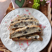 おせちで余った黒豆をリメイク！コーヒーにぴったりのビスコッティ♡