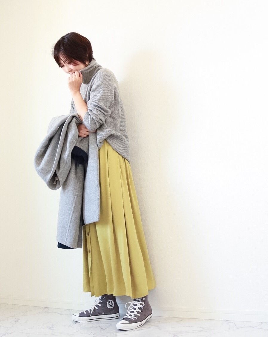 『大人のファッション講座』春を意識して取り入れたいカラースカートコーデ