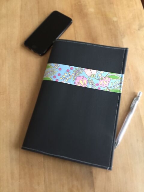 100均リメイクでスケジュール帳カバーを手作り 暮らしニスタ 100均リメイクでスケジュール帳カバーを手作り 暮らしニスタ