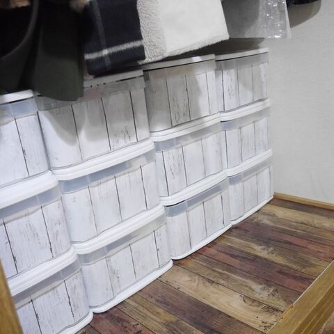 貼るだけ楽チン ダイソー リメイクシートで衣装ケースをリメイク 暮らしニスタ 貼るだけ楽チン ダイソー リメイクシートで衣装ケースをリメイク 暮らしニスタ