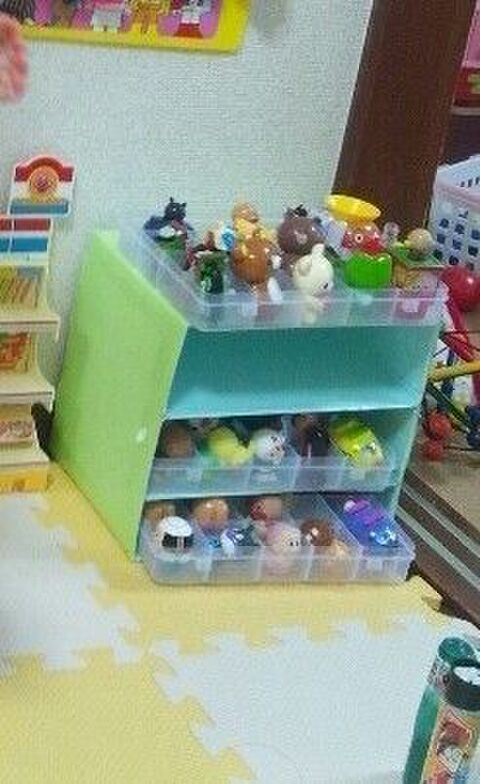 100均カラーボードとフックだけでお手軽おもちゃ収納 暮らしニスタ