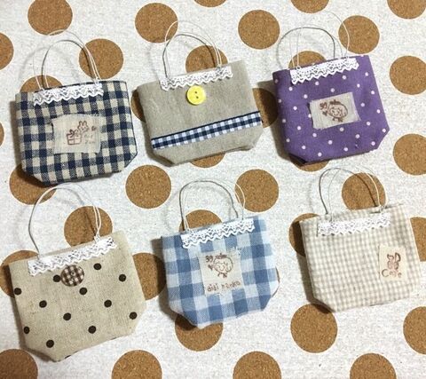いろんな布はぎれで 簡単可愛いミニミニラッピングバッグの作り方 暮らしニスタ いろんな布はぎれで 簡単可愛いミニミニラッピングバッグの作り方 暮らしニスタ