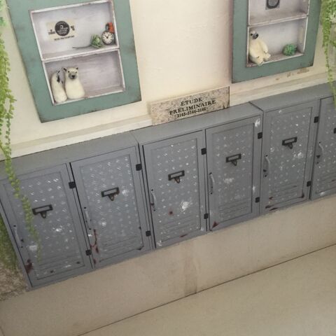 セリアの鉄板風シートとコルクボードでヴィンテージ風ロッカー 暮らしニスタ セリアの鉄板風シートとコルクボードでヴィンテージ風ロッカー 暮らしニスタ