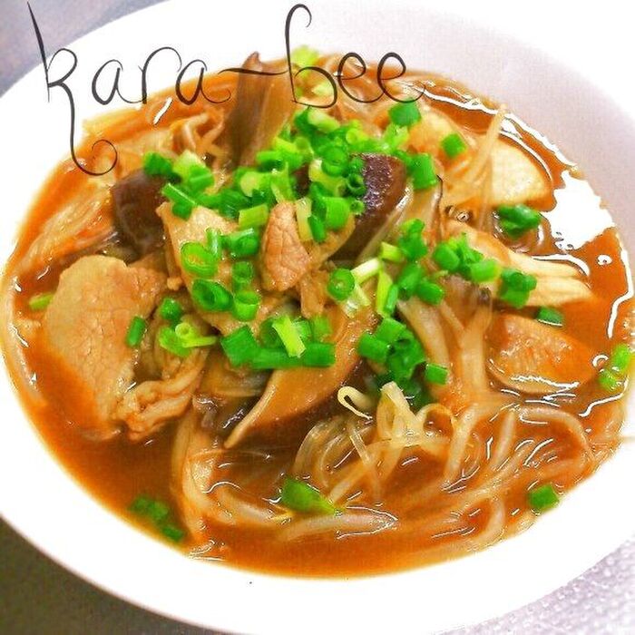 具沢山食べるスープ♡豚肉ときのこの中華カレー春雨スープ