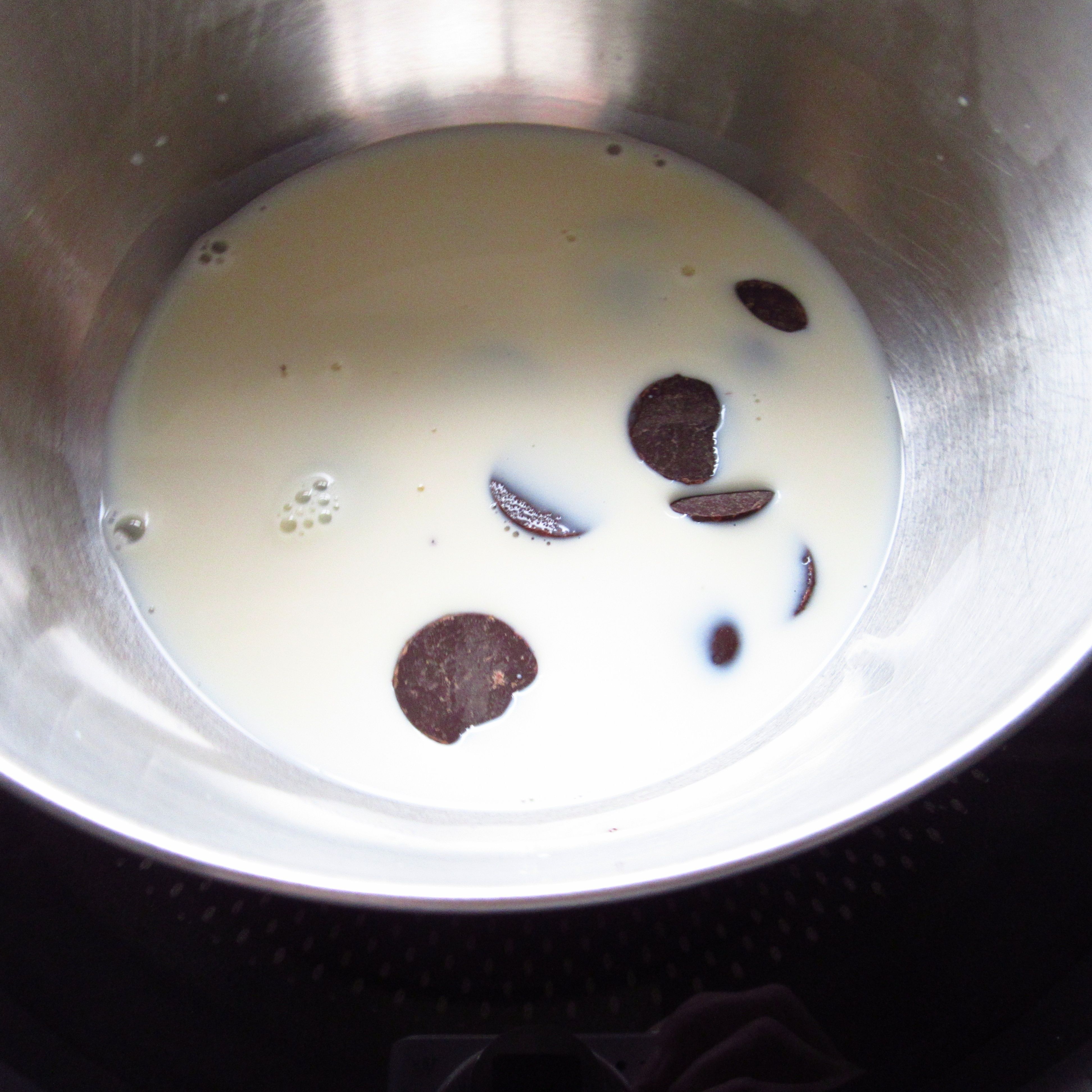 チョコ生地を作る。