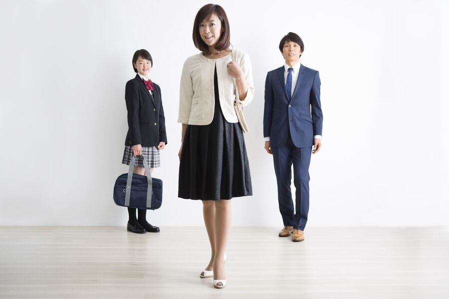 どうする 卒園式 卒業式のママの服装 髪型やメイクの注意点は 暮らしニスタ