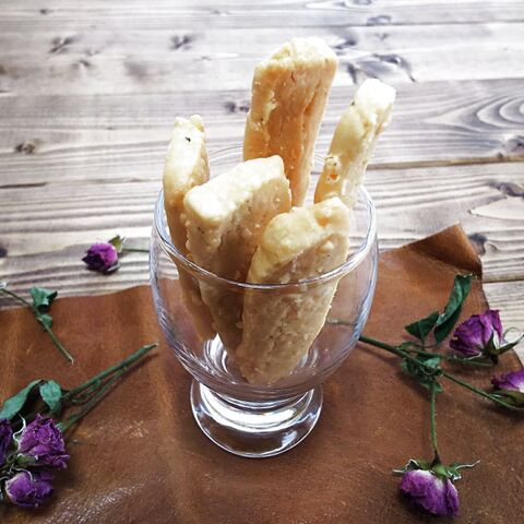 チーズクッキー黒こしょう味 甘くないおつまみ系 ワイン好き必見 暮らしニスタ