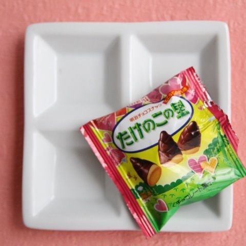 おもてなしにもおススメ 100均の仕切り皿で市販のクッキーを可愛く盛り付け 暮らしニスタ おもてなしにもおススメ 100均の仕切り皿で市販のクッキーを可愛く盛り付け 暮らしニスタ