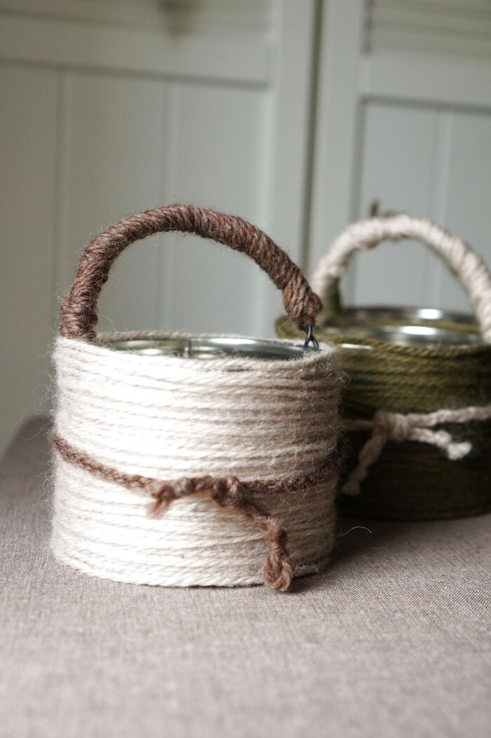 ⑥三つ編みした毛糸を缶に巻いて結ぶ