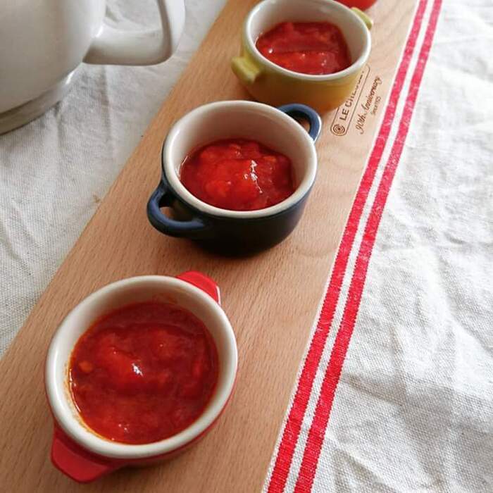 レンジで簡単トマトソースを作っておきます