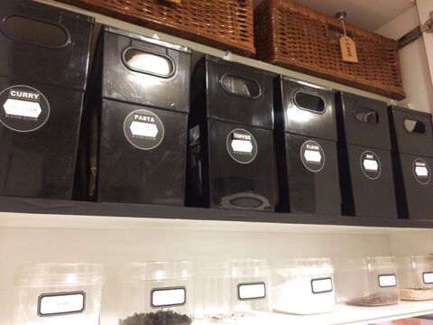 パントリーをおしゃれに使いやすく 収納 アレンジ術教えます 暮らしニスタ パントリーをおしゃれに使いやすく 収納 アレンジ術教えます 暮らしニスタ