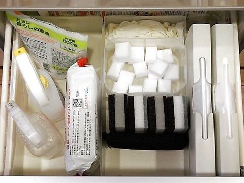 100均ダイソーの折りたためる収納ケースで キッチンの引き出し整理 暮らしニスタ 100均ダイソーの折りたためる収納ケースで キッチンの引き出し整理 暮らしニスタ