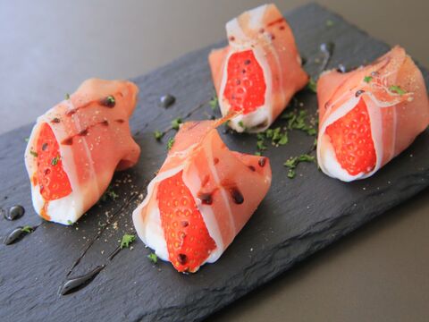 お店の味を再現 イチゴを使った簡単アペリティフ 前菜 暮らしニスタ お店の味を再現 イチゴを使った簡単アペリティフ 前菜 暮らしニスタ