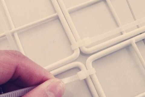 結束バンドの活用アイデア選 プチdiyで小物も大物も作れちゃう 暮らしニスタ