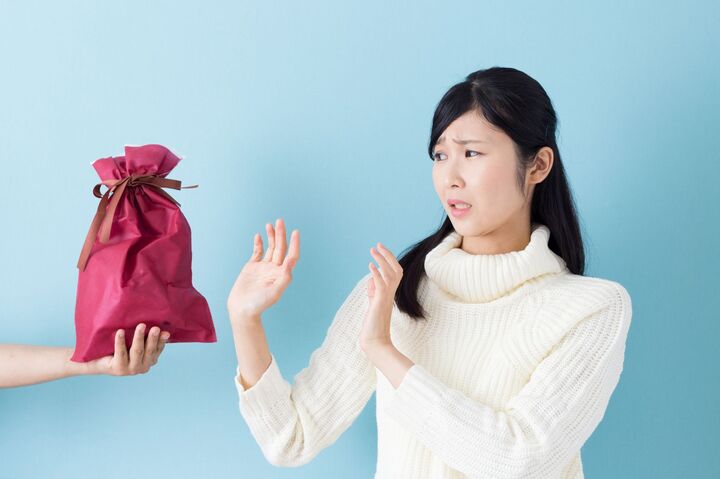 お返しがコンビニ菓子にエロい下着!?女子ドン引きの「ホワイトデー」はコレ!