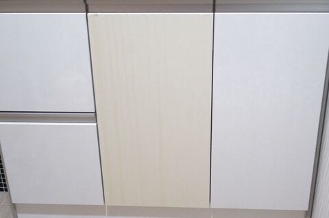 100均で大人気のリメイクシートで 賃貸の洗面台を400円 簡単セルフリノベ 暮らしニスタ