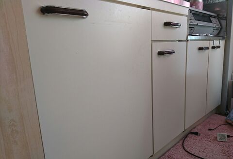 リメイクシートでシンク コンロ下扉をイメチェン 暮らしニスタ リメイクシートでシンク コンロ下扉をイメチェン 暮らしニスタ