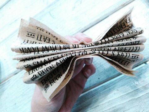 空き箱で作れる エコでお洒落なアンティーク調ウォールフラワー 暮らしニスタ 空き箱で作れる エコでお洒落なアンティーク調ウォールフラワー 暮らしニスタ