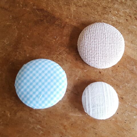 ビーズ刺繍の手作りブローチの作り方 暮らしニスタ ビーズ刺繍の手作りブローチの作り方 暮らしニスタ