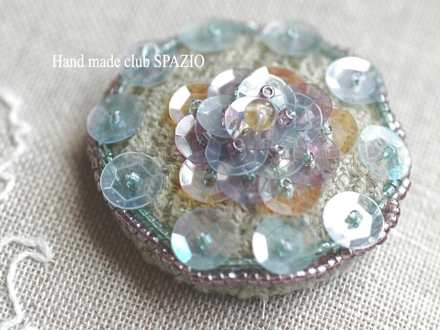 ビーズ刺繍の手作りブローチの作り方 暮らしニスタ