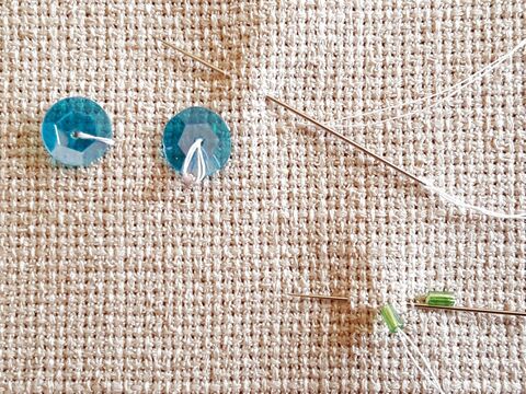ビーズ刺繍の手作りブローチの作り方 暮らしニスタ