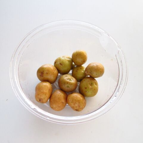 小さい新じゃがとマッシュルームのアヒージョ 暮らしニスタ 小さい新じゃがとマッシュルームのアヒージョ 暮らしニスタ