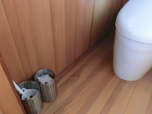 ニトリのキッチンアイテムが 我が家のトイレ掃除道具収納にピッタリ 暮らしニスタ