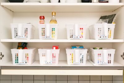 コジマジックの100均収納 ストック食品の使い忘れ 二度買いを防ぐ収納とは 暮らしニスタ