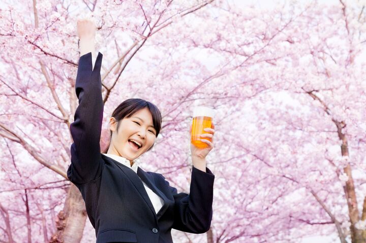 ハメはずしすぎ!お花見での赤面&やっちまったエピソード