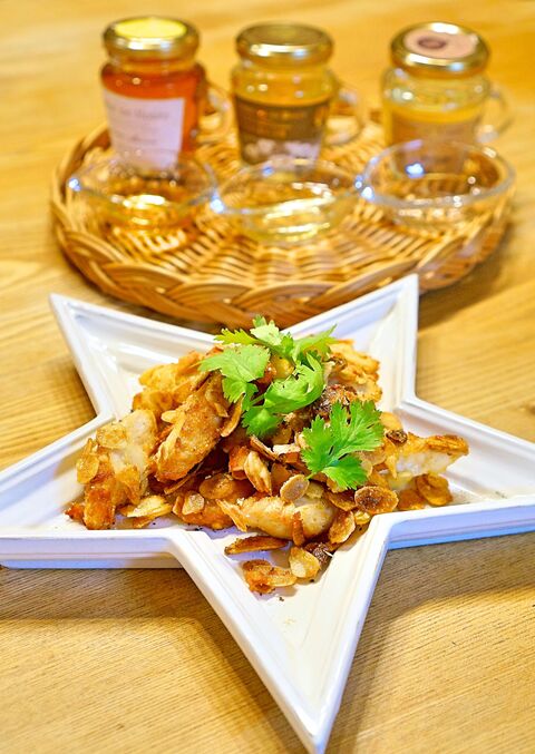 パリパリしっとり 鶏のささみのアーモンド衣揚げ焼きレシピ 暮らしニスタ