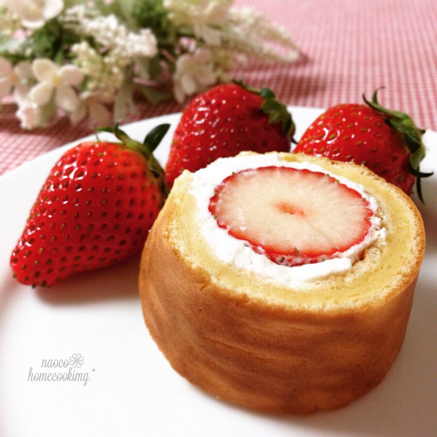 卵1つ フライパンで作る いちごロールケーキ 暮らしニスタ 卵1つ フライパンで作る いちごロールケーキ 暮らしニスタ
