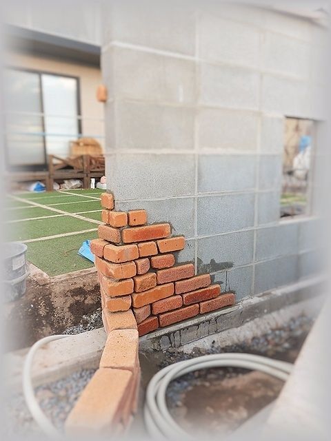 ステップ12 自作コの字レンガとスライスレンガを使った壁面装飾編 塗り壁フェンスdiy 暮らしニスタ ステップ12 自作コの字レンガとスライスレンガを使った壁面装飾編 塗り壁フェンスdiy 暮らしニスタ