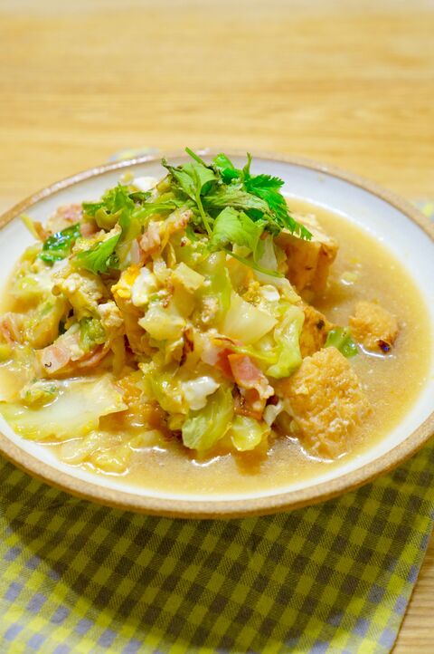 簡単副菜 なのにボリューム満点 厚揚げと春キャベツの卵とじのレシピ 暮らしニスタ